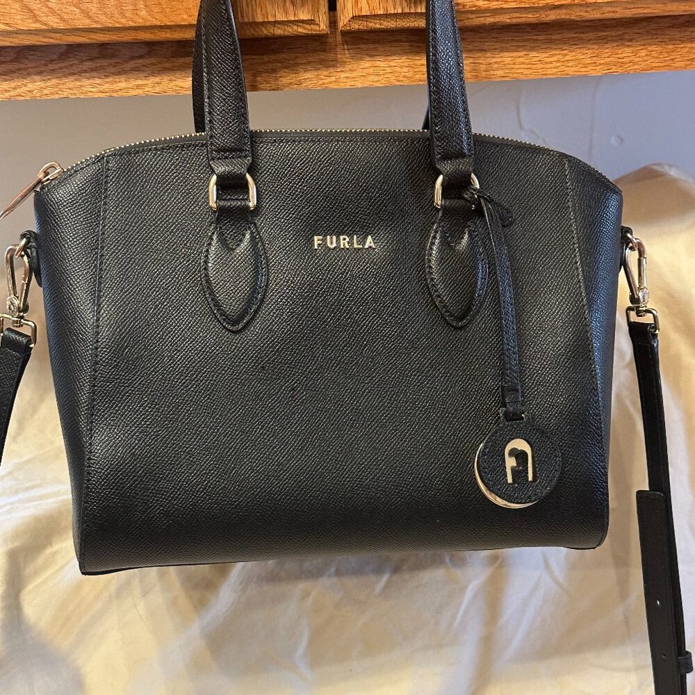 FURLA SMALL SATCHEL CROSSBODY BLACK GUC